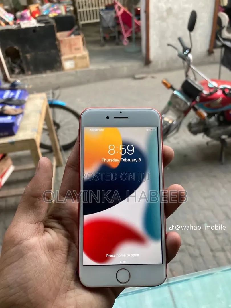 Apple iPhone 7 128 GB Red