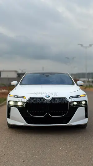 BMW 740 740i xDrive Sedan 2025 White