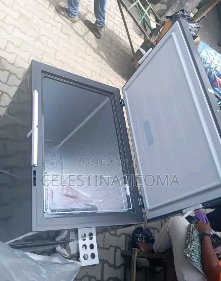 Hisense Freezer 260sh