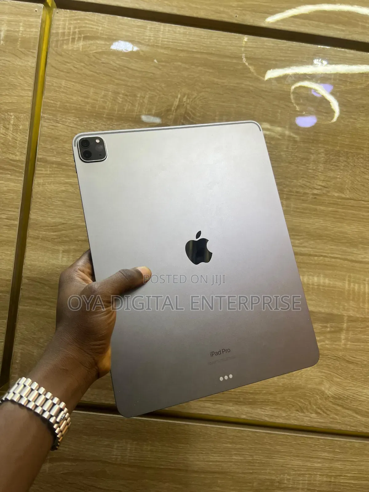 Apple iPad Pro 12.9 (2022) 128 GB Silver