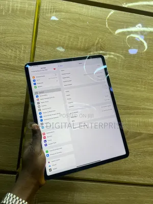 Apple iPad Pro 12.9 (2022) 128 GB Silver
