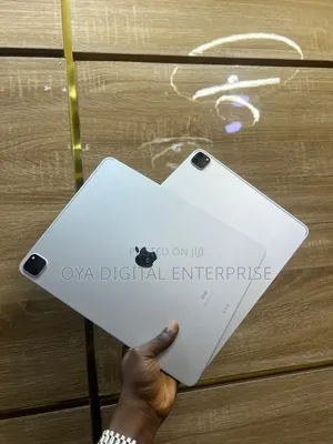 Apple iPad Pro 12.9 (2021) 128 GB Silver