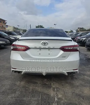 Toyota Camry XSE (2.5L 4cyl 8A) 2019 White