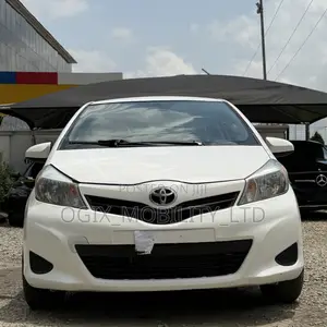 Toyota Yaris 2012 White