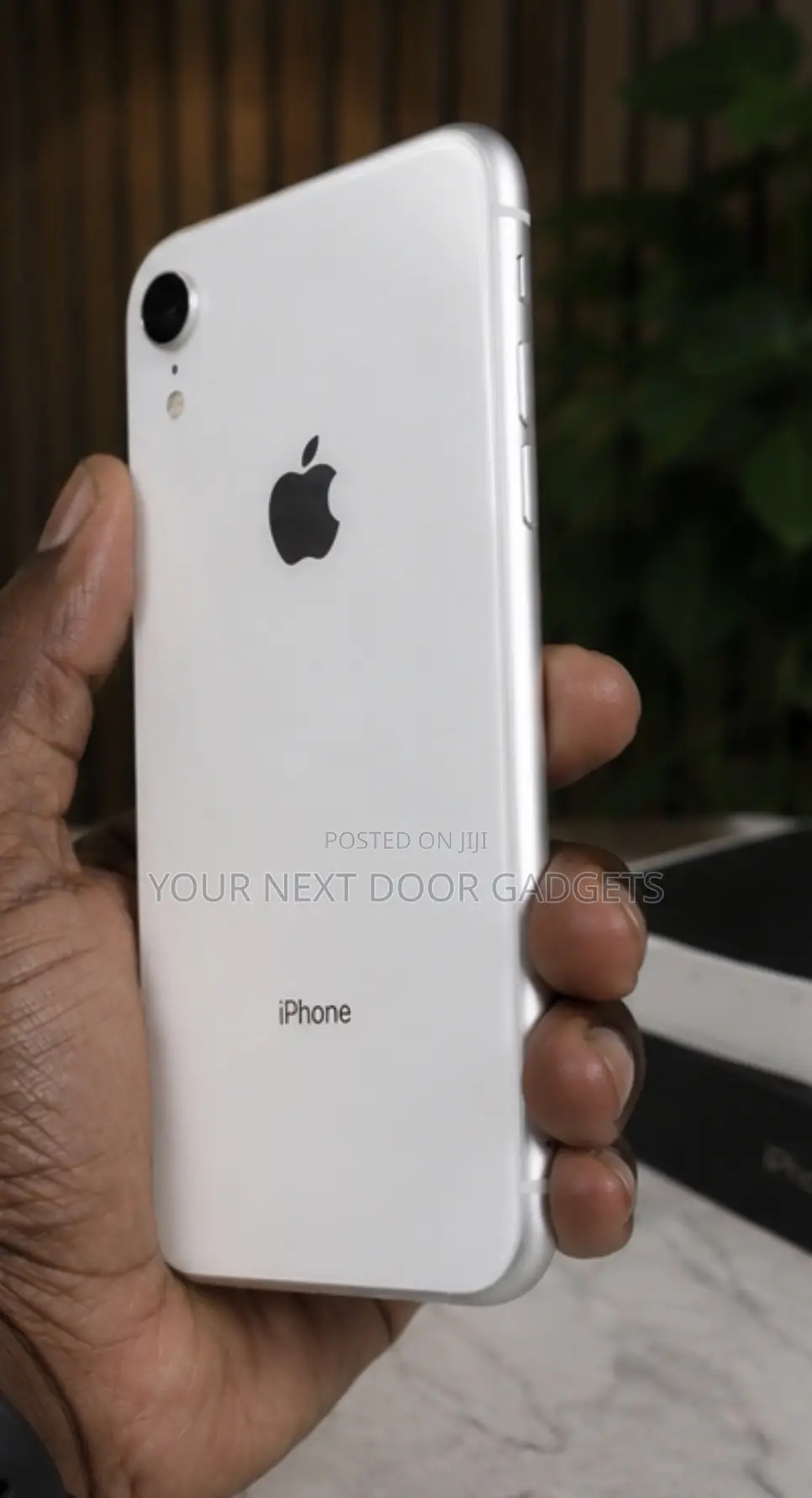 Apple iPhone XR 256 GB White