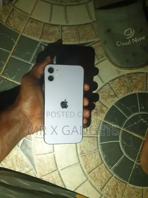 Apple iPhone 11 64 GB Purple