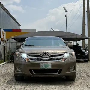 Toyota Venza AWD 2010 Brown
