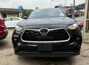 Toyota Highlander 2022 Black
