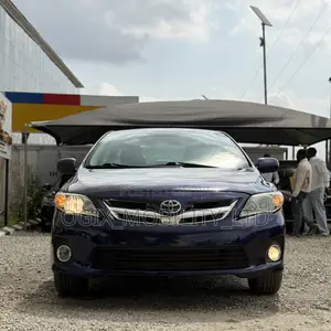 Toyota Corolla 2013 Blue