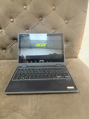 Laptop Acer TravelMate Spin B1 4GB Intel Pentium SSD 60GB