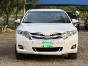 Toyota Venza 2010 White