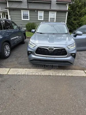 Toyota Highlander Limited 2022 Blue