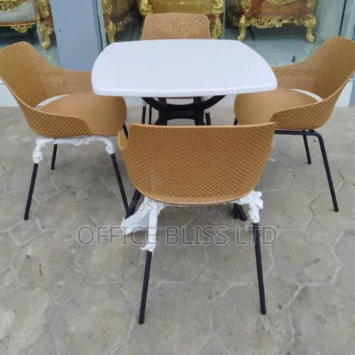 Restaurant 4-Seater Dining Set With Square Table