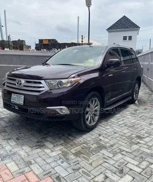 Toyota Highlander 2012 Burgundy