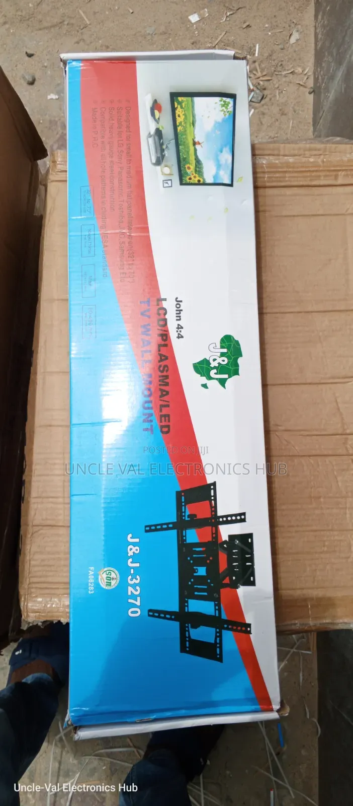 J J 70" Adjustable Tv Hanger