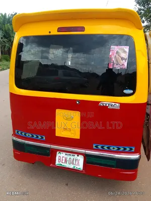 Daihatsu Hijet 2018 Yellow
