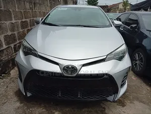 Toyota Corolla 2018 Silver