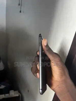 Apple iPhone 8 Plus 64 GB Black