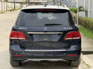 Mercedes-Benz GLE-Class 2018 Blue
