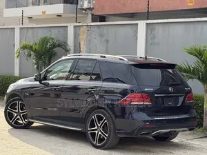 Mercedes-Benz GLE-Class 2018 Blue