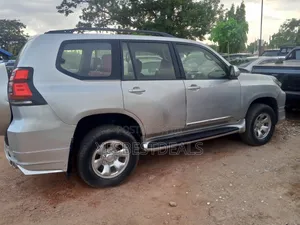 Toyota Land Cruiser Prado 2013 Silver