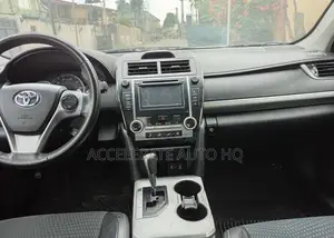 Toyota Camry SE 4dr Sedan (2.5L 4cyl 6A) 2013 White