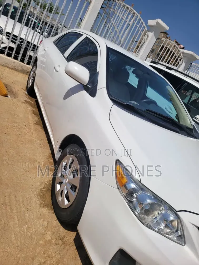 Toyota Corolla 2013 White