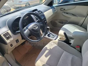 Toyota Corolla 2013 White