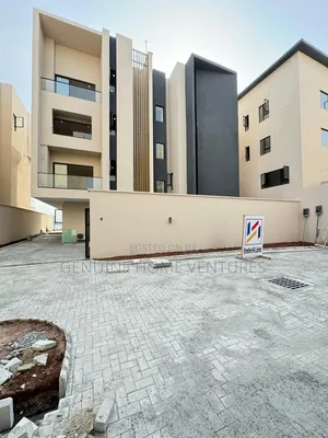 5bdrm Duplex in Banana Island for sale