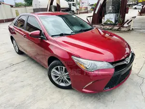 Toyota Camry SE 4dr Sedan (2.5L 4cyl 6A) 2016
