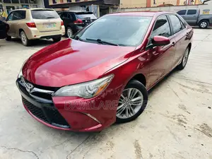 Toyota Camry SE 4dr Sedan (2.5L 4cyl 6A) 2016 Red