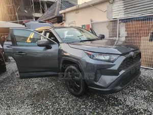 Toyota RAV4 LE 2021 Gray