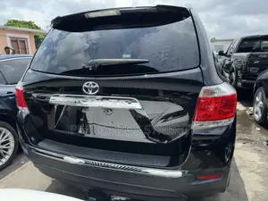 Toyota Highlander Limited 3.5l 4WD 2013 Black