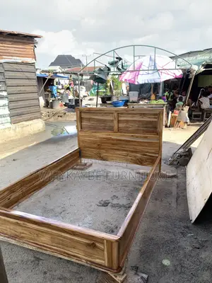 4.5ft by 6ft Bedframe