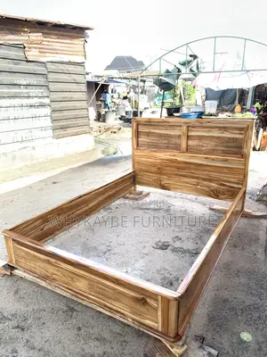 4.5ft by 6ft Bedframe