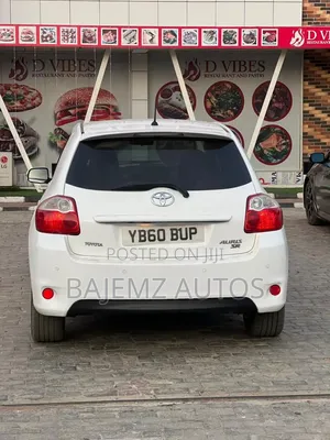 Toyota Auris 2010 White