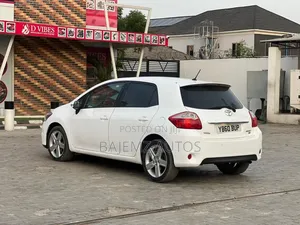 Toyota Auris 2010 White