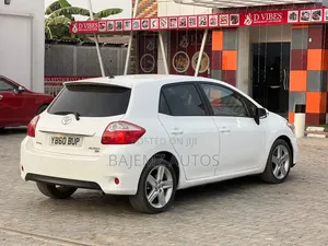Toyota Auris 2010 White