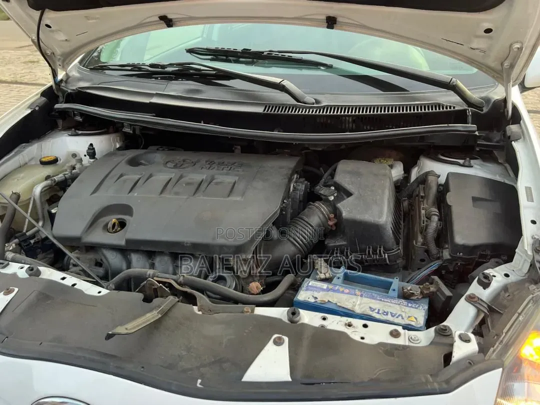 Toyota Auris 2010 White
