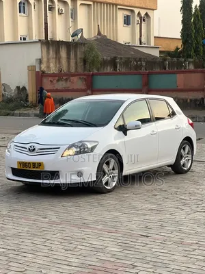 Toyota Auris 2010 White