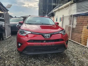 Toyota RAV4 Limited 4dr SUV AWD (2.5L 4cyl 6A) 2015 Red