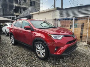 Toyota RAV4 Limited 4dr SUV AWD (2.5L 4cyl 6A) 2015 Red