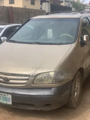 Toyota Sienna 2002