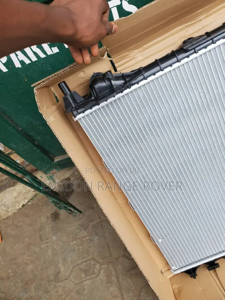 Original Radiator Range Rover 2015