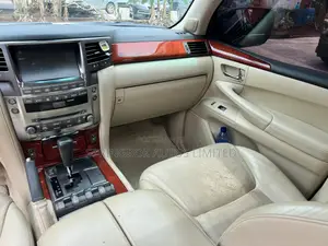 Lexus LX 570 AWD 2020 Black