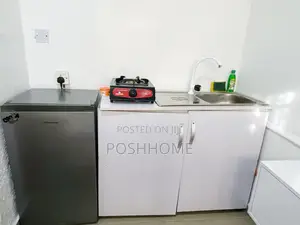 Cosy Studio Shortlet Apartment With Solar