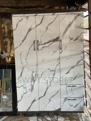 Swift 4 by 6 Wardrobe