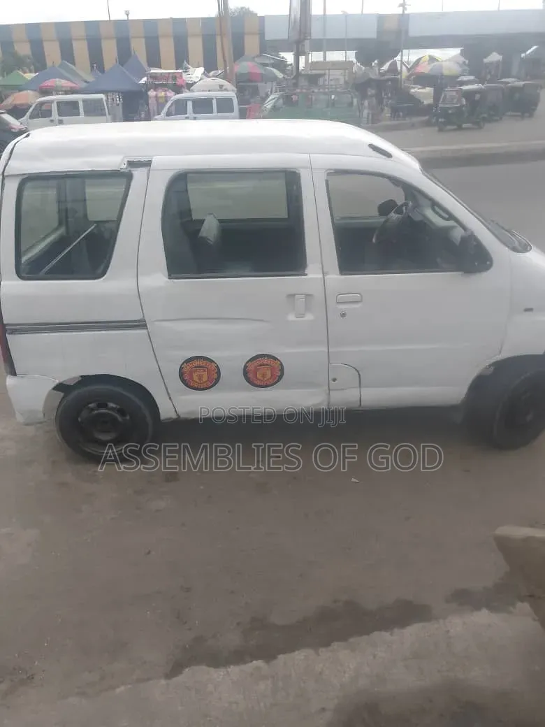 Daihatsu Hijet 2012 White