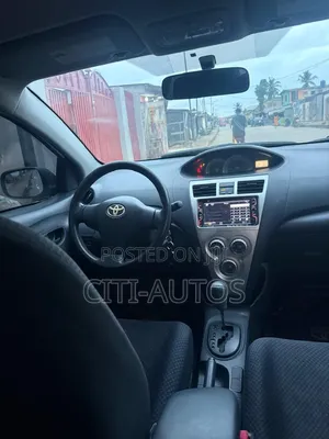 Toyota Yaris 2008 White