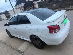 Toyota Yaris 2008 White